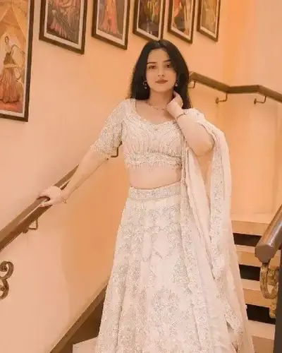 Escort Mundargi